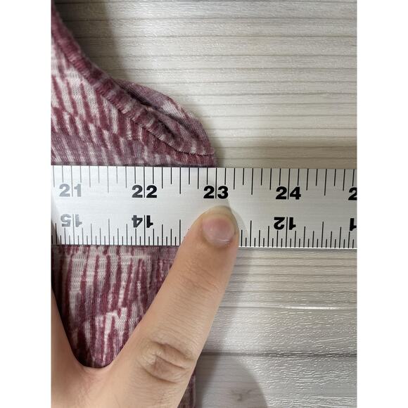 L.L.Bean Shirt Womens XL Burgundy Red Split Neck Short Sleeve Stretch Ikat Knit - Picture 5 of 8